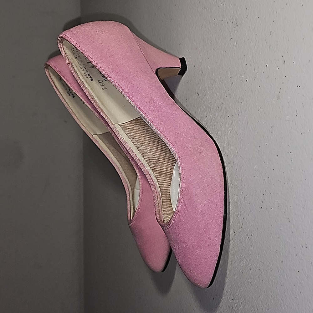 Vintage Imperial Pink Cloth Kitten Heels SZ 6W Man Made Materials VGUC 60's?